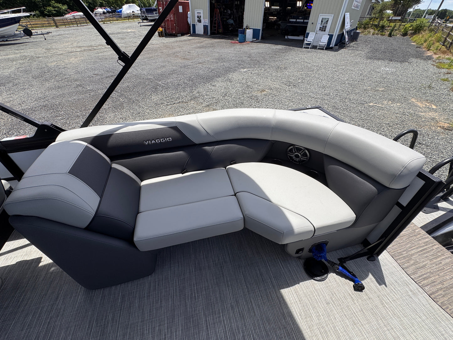2026 Viaggio Lago V22U Tripletoon