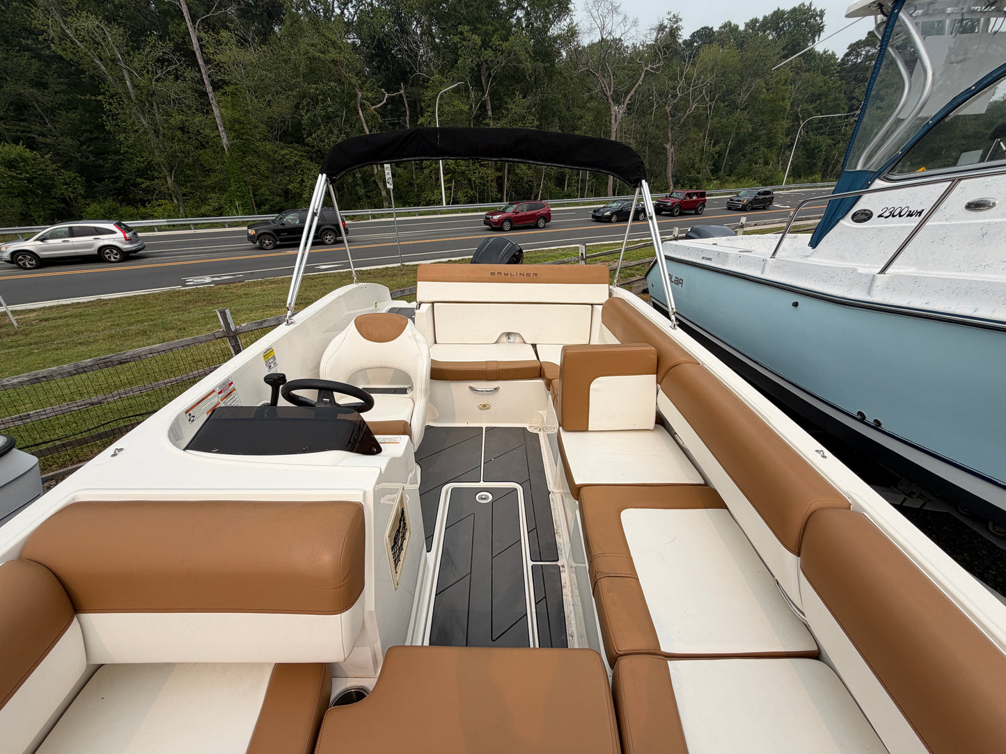 2019 Bayliner DX2000