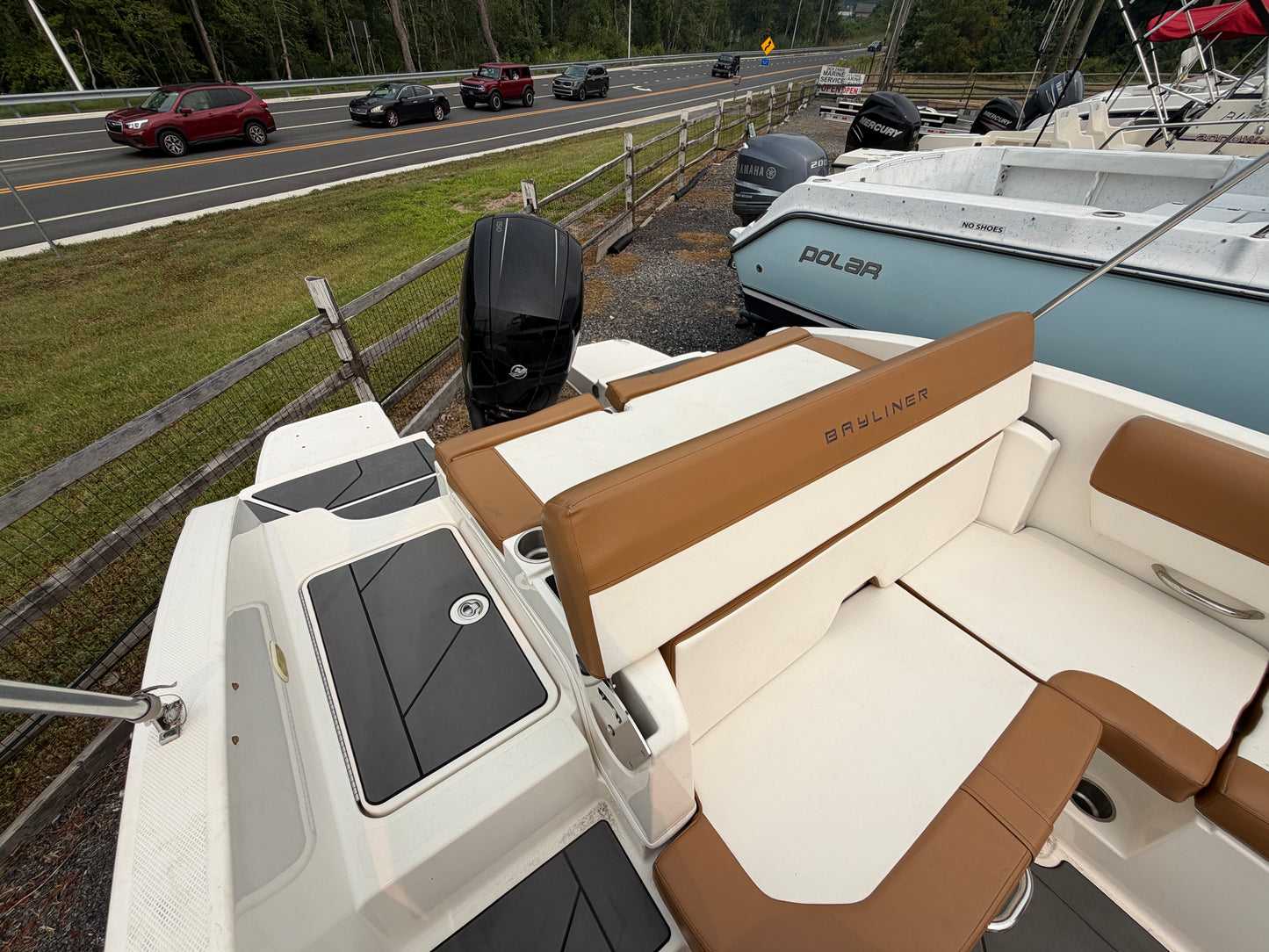 2019 Bayliner DX2000